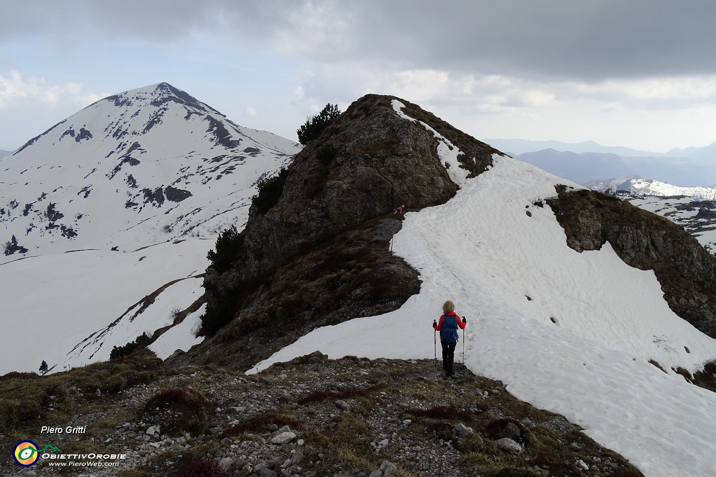 83 Scendendo da Cima di Piazzo vista in Sodadura.JPG